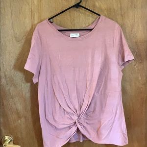 Pink universal thread t-shirt